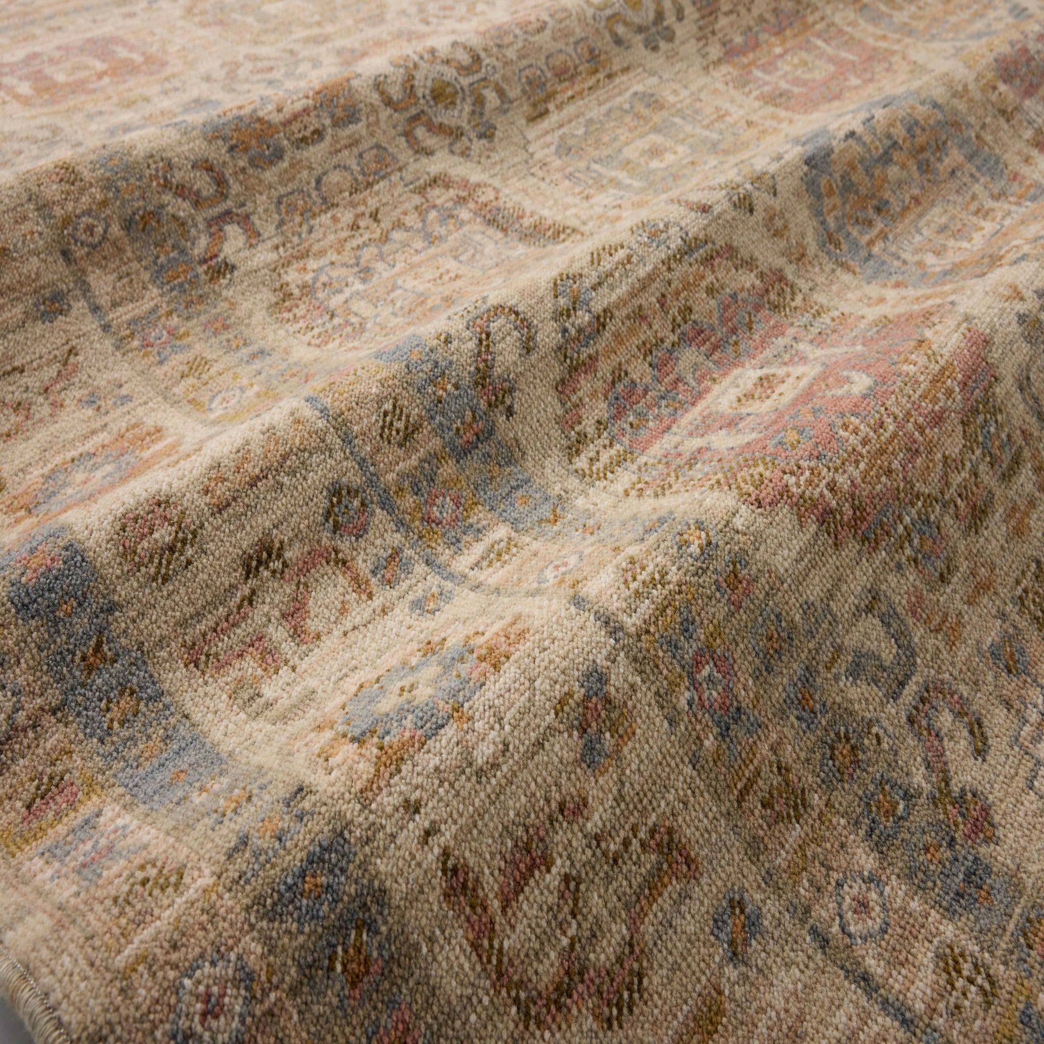 Reign Rug in Dove/Multi-9