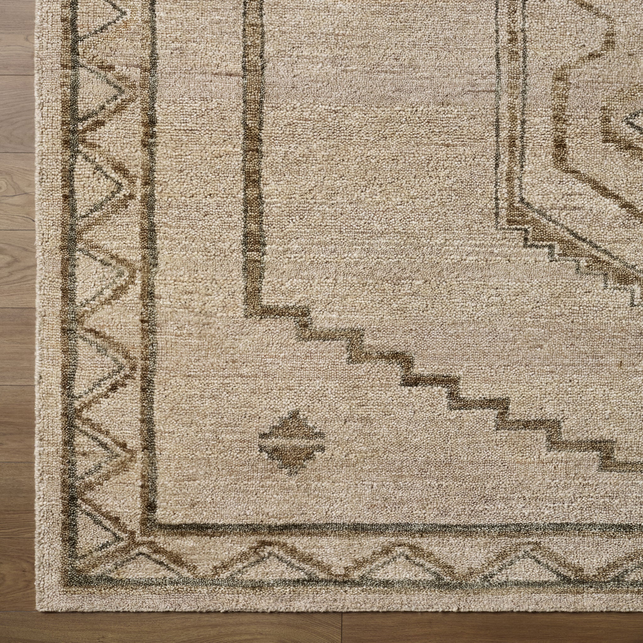 Alara Wool Rug in Sandstone-5
