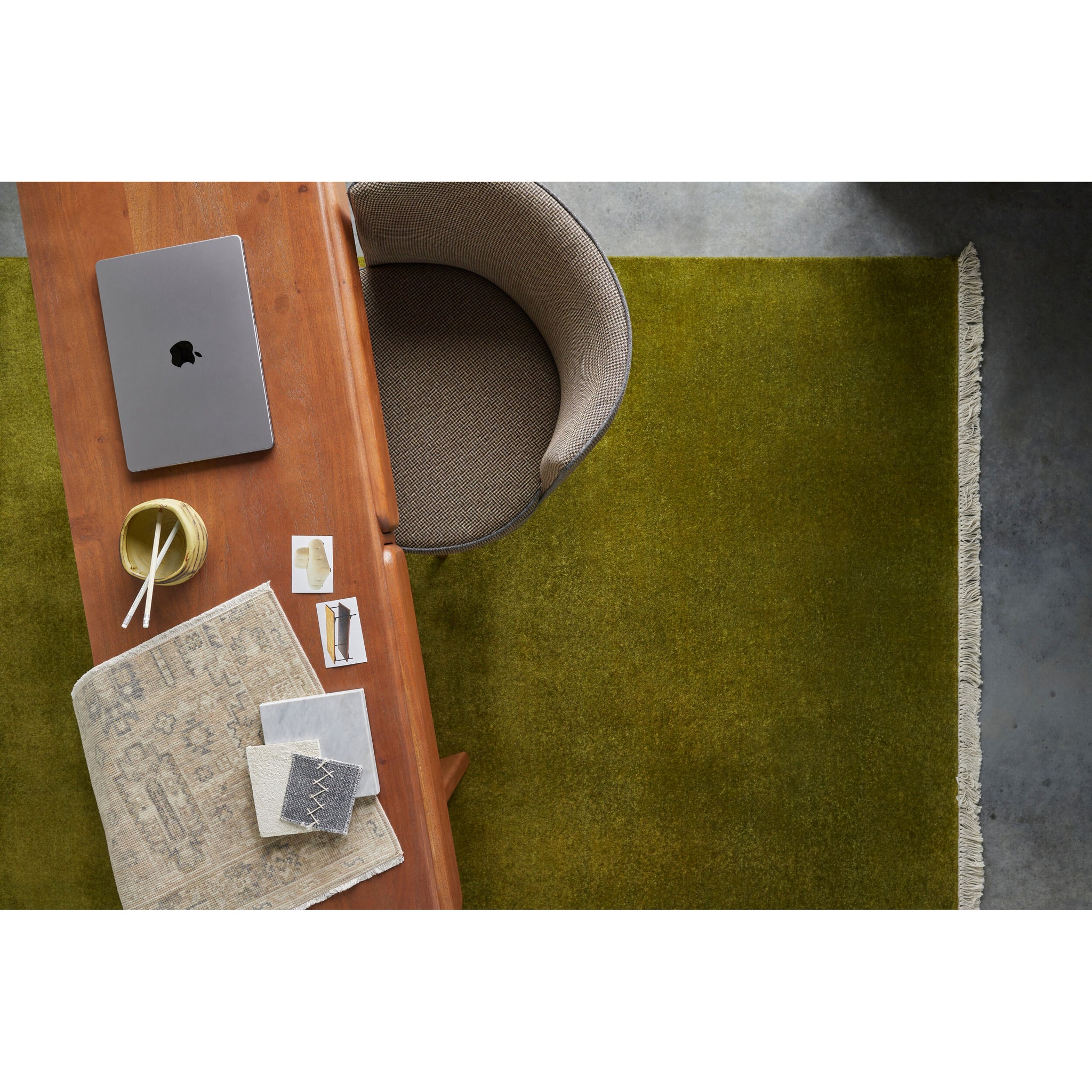 Evergreen Wool Rug in Olive 2