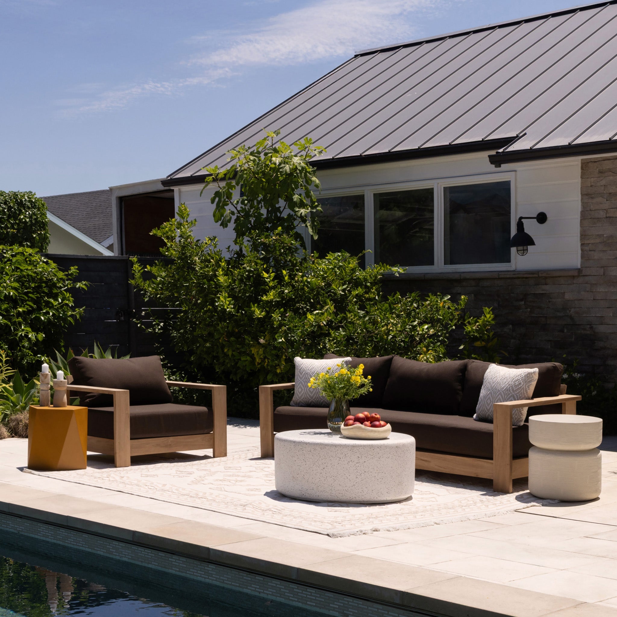 Outdoor Lounge