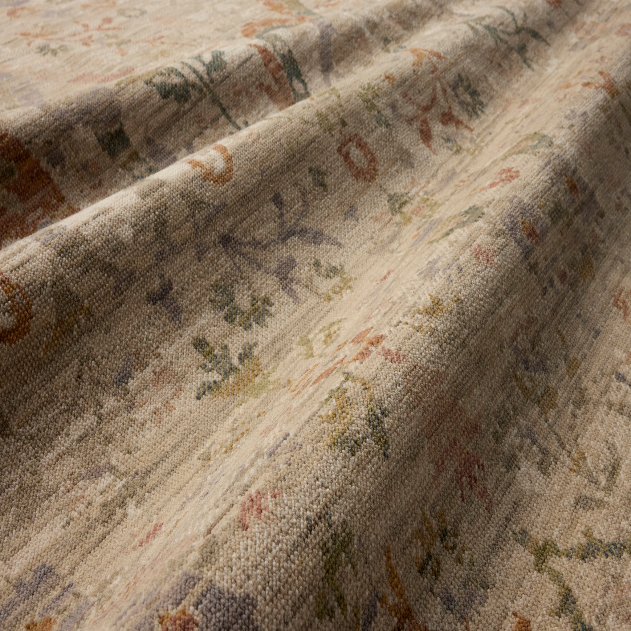 Reign Rug in Fog/Multi-9
