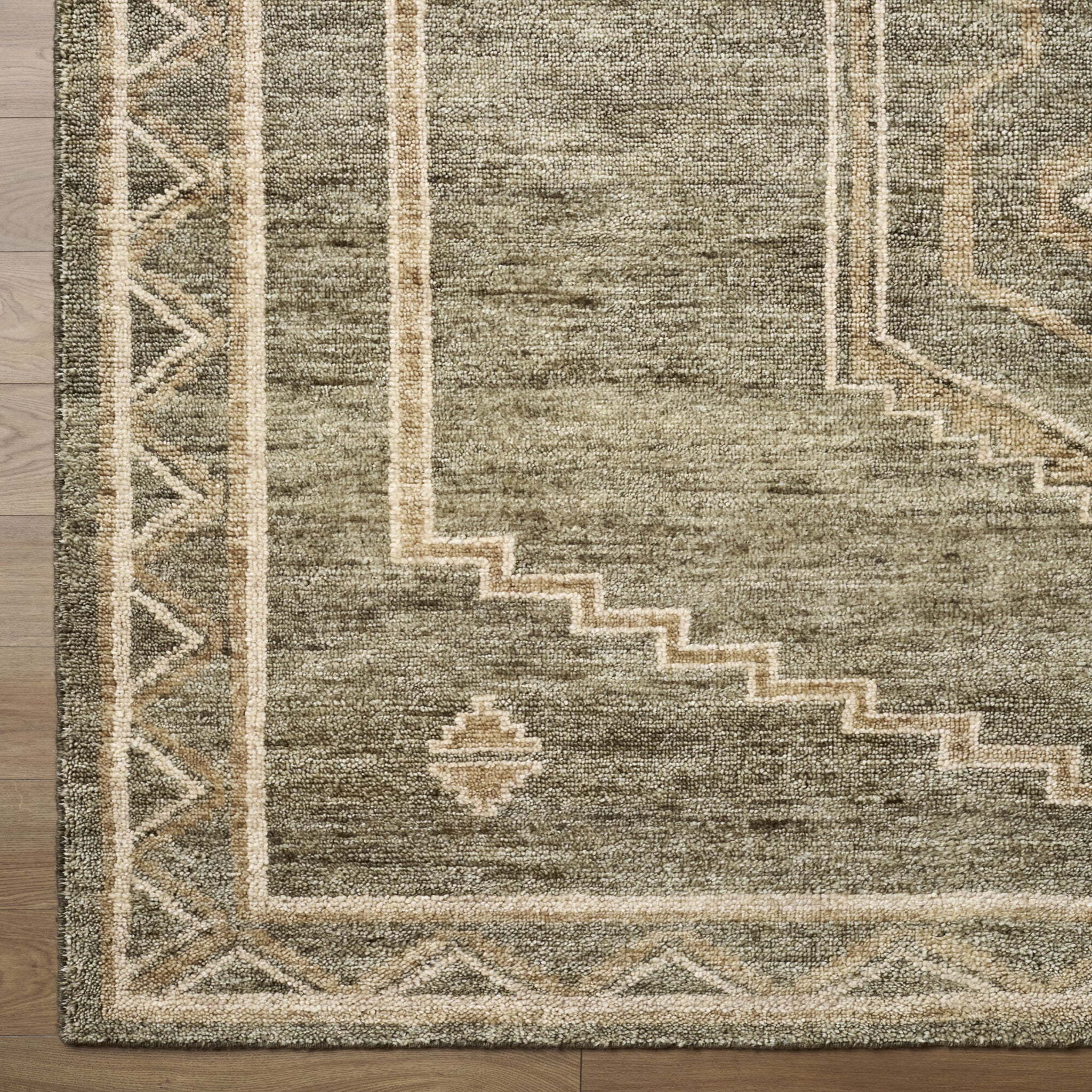 Alara Wool Rug in Sage-5
