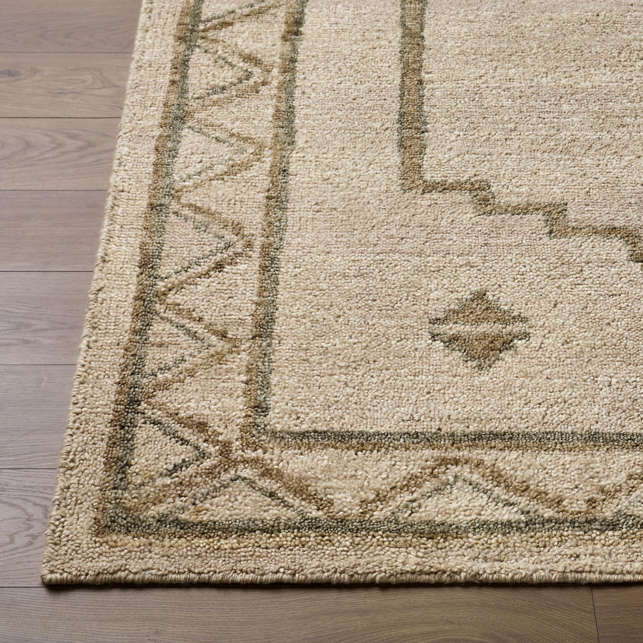 Alara Wool Rug in Sandstone-4