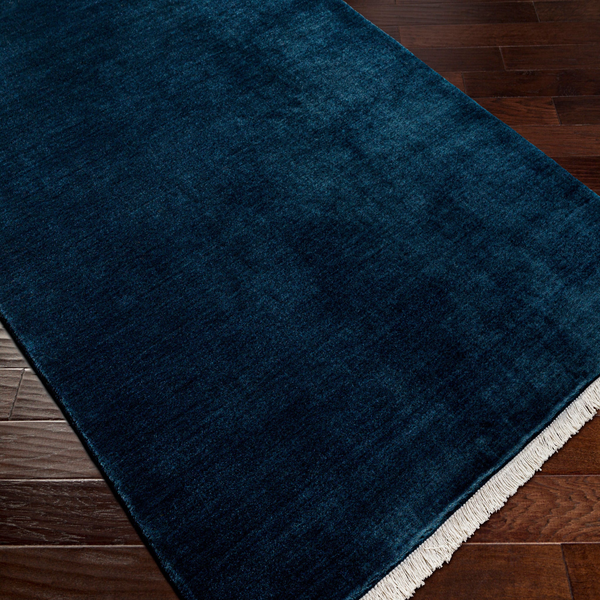 Evergreen Wool Rug in Dark Blue 7