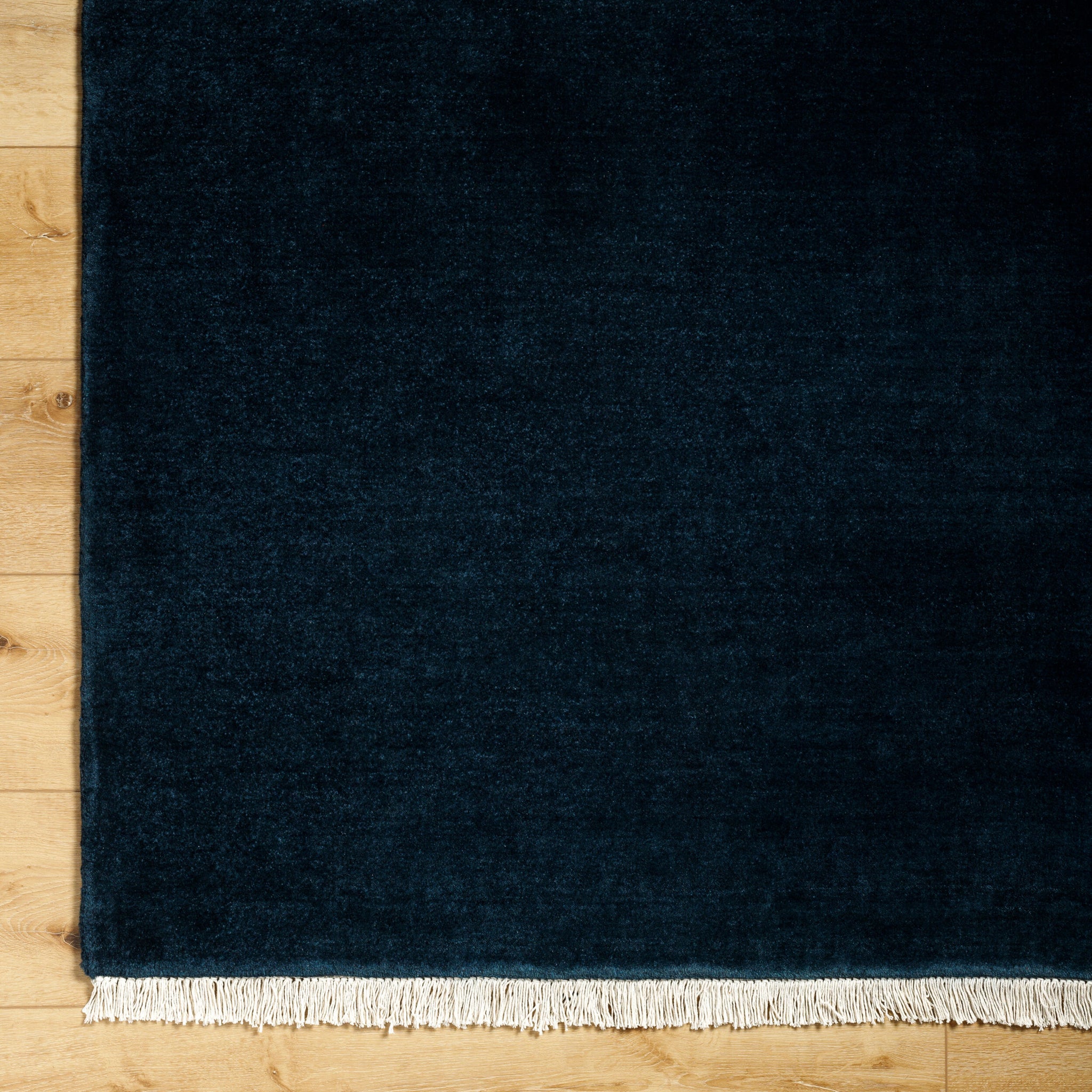 Evergreen Wool Rug in Dark Blue 5