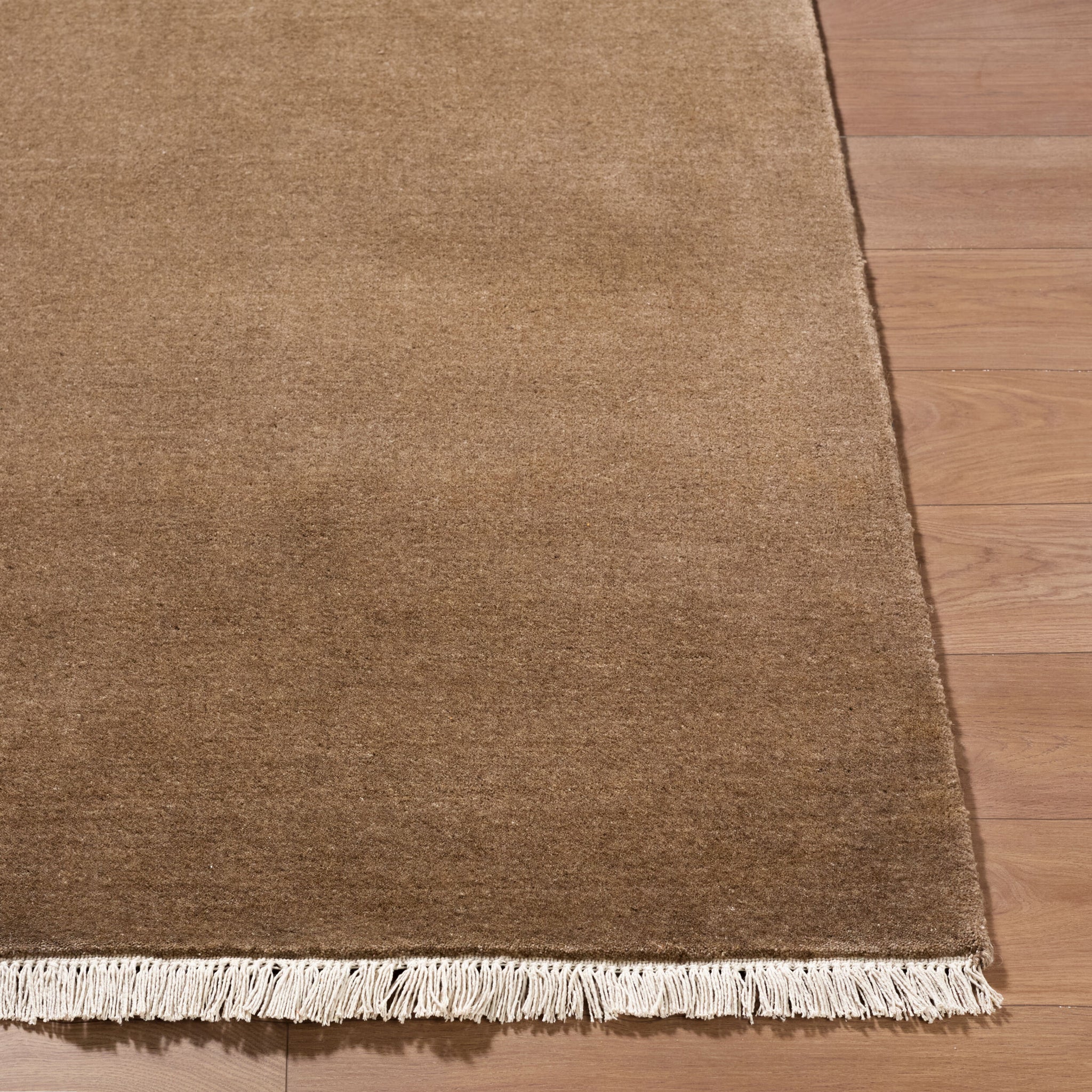 Evergreen Wool Rug in Ivory 5