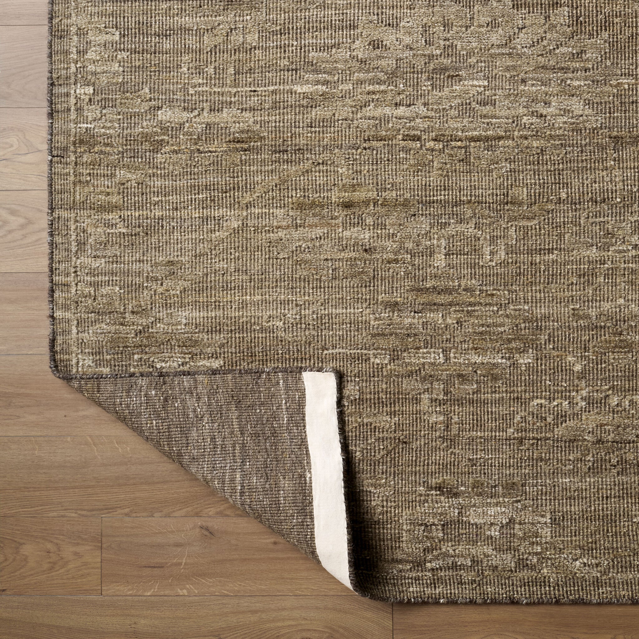 Iowa Wool Rug in Ivory-3