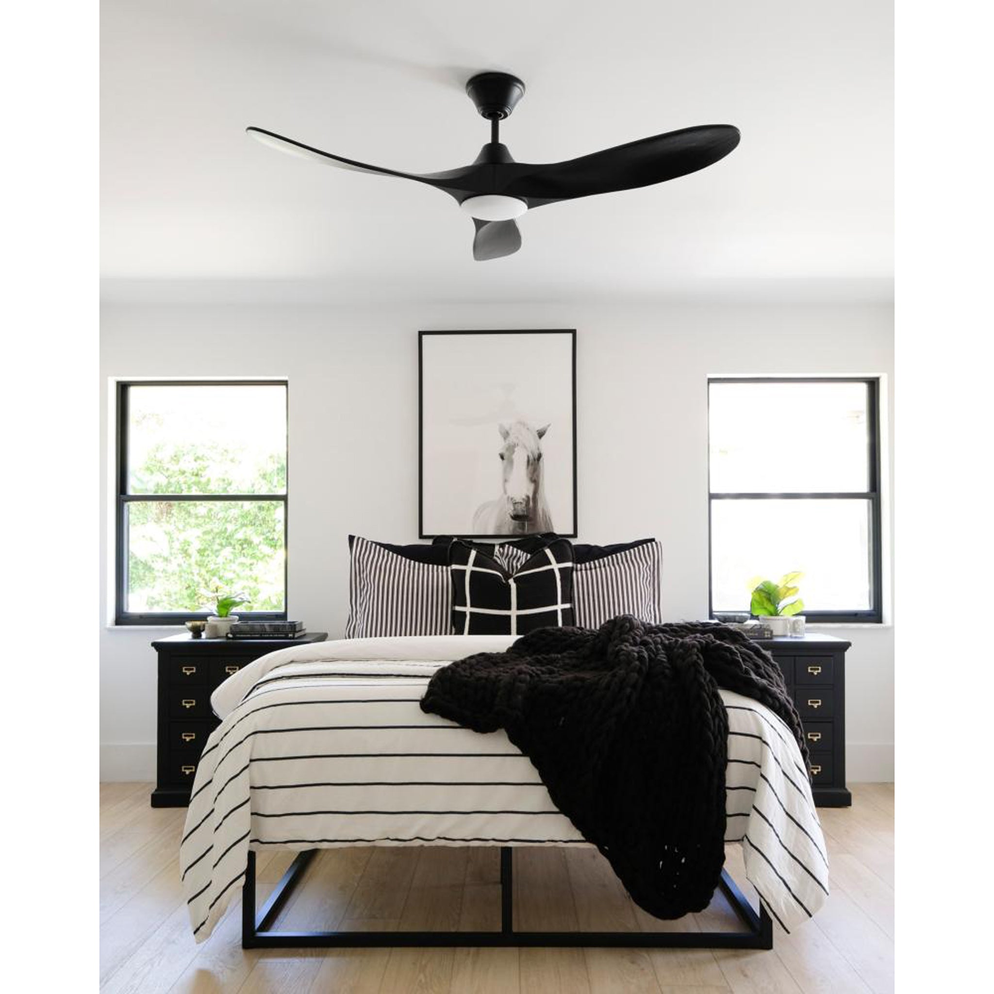 Maverick 52" LED Ceiling Fan-4